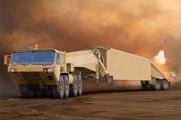 Збірна модель M983 трактор з радаром AN/TPY-2 X діапазону TR01059 фото