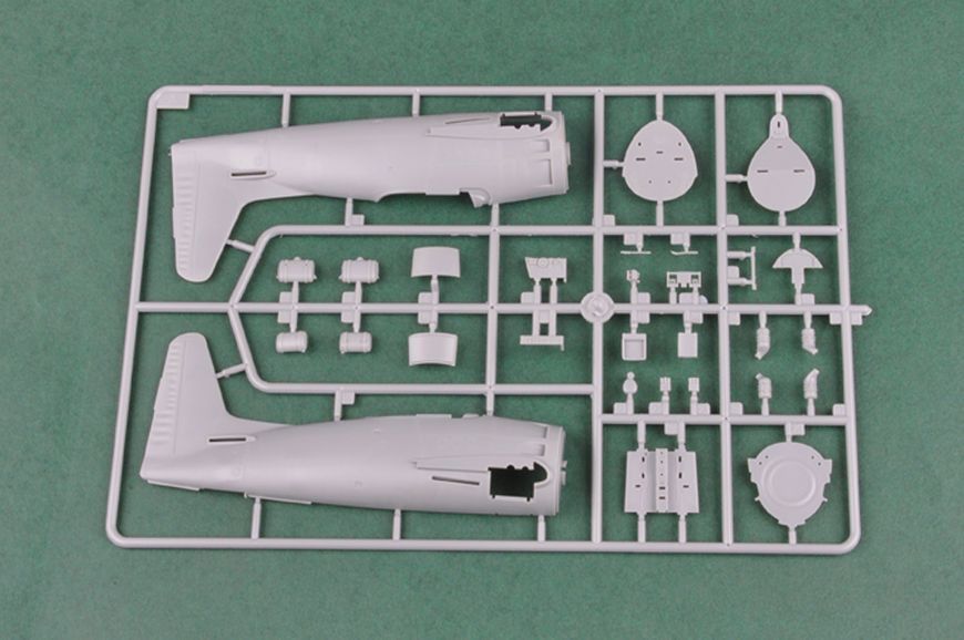 Збірна модель винищувача F8F-2 Bearcat HB80358 фото