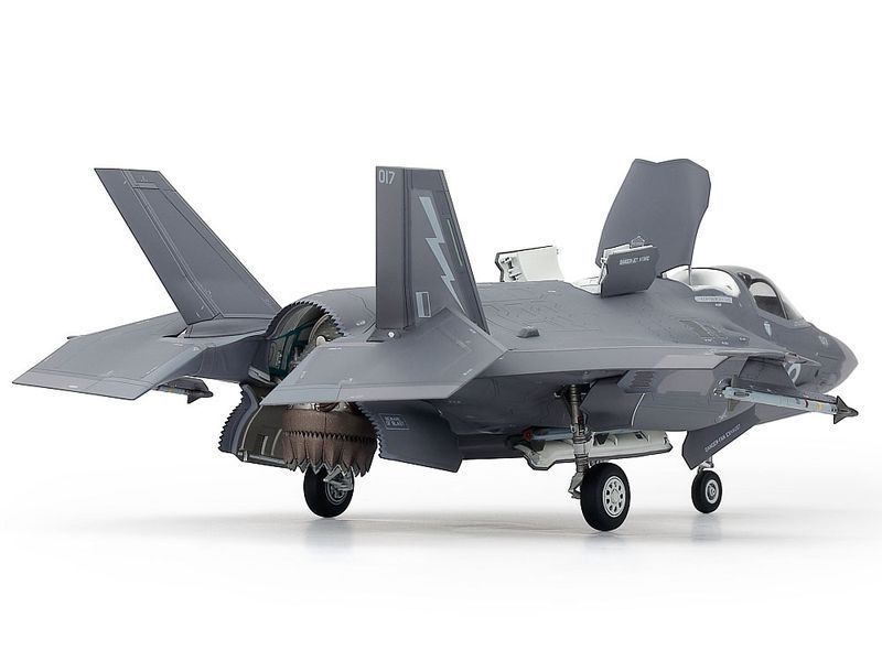 Збірна модель літака F-35B Lightning 2 TAM60793 фото