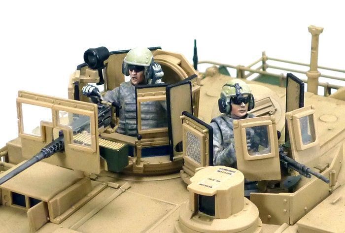 Збірна модель 1/35 американський танк M1A2 Abrams SEP TUSK II TAM35326 фото