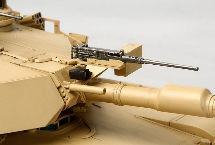 Збірна модель 1/35 американський танк M1A2 Abrams SEP TUSK II TAM35326 фото