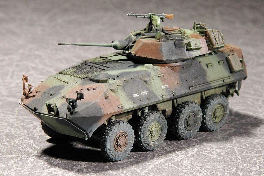 USMC LAV-25 (8X8) Light Armored Vehicle TR07268 фото