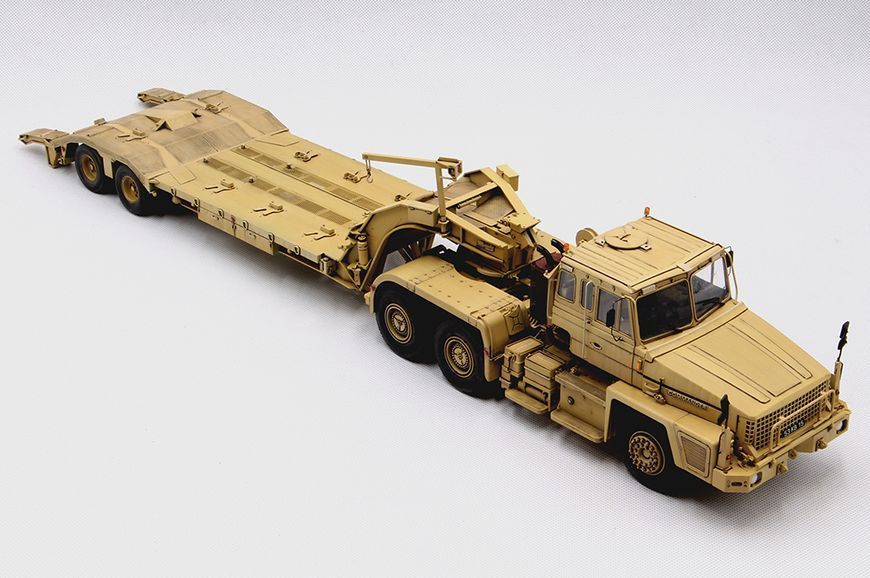 Збірна модель транспортера танків Scammell Commander with 62 ton Crane Fruehauf semi-trailer HB85527 фото